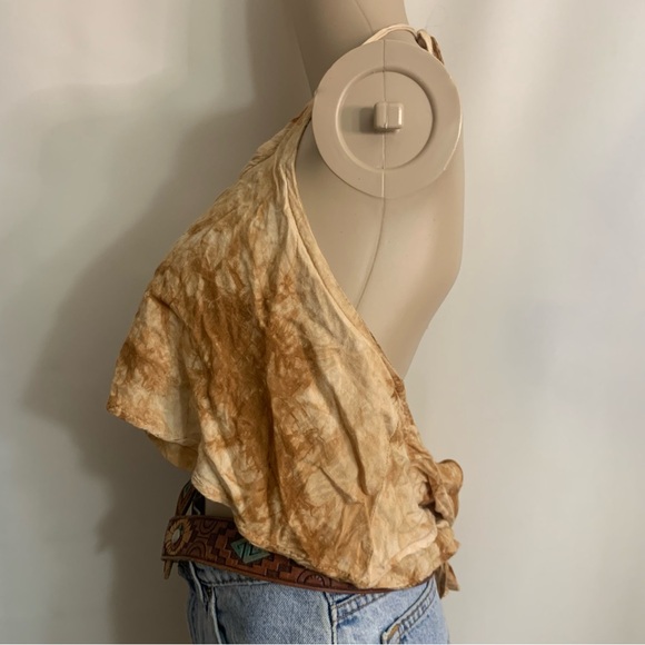 Y2K foreign exchange sand tan tie dye soft rayon halter crop top - Picture 5 of 14
